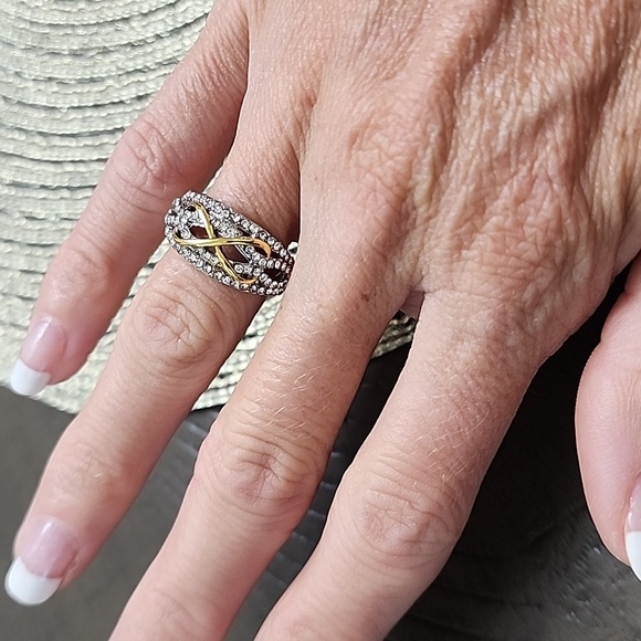 RING - Picture 4 of 4